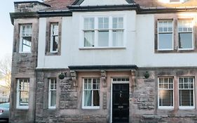 Iona 10 Palace Street East